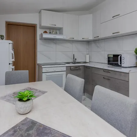 Zilic Apartment *
